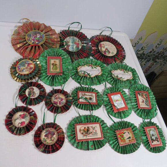 Victorian Christmas 3-D Rosettes large (17) collection - Picture 1 of 16